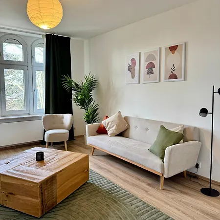 Διαμέρισμα Schoene 3-zimmer Im Herzen Von Βούρπεταλ