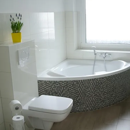 Schoene 3-zimmer Im Herzen Von Апартаменты